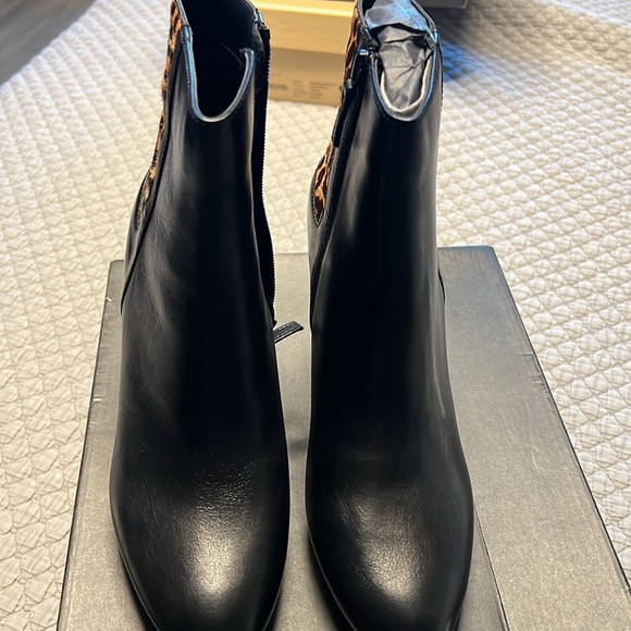 Tahari Statement Booties | 9| Classic Luxe Look and Closet Staple - Picture 6 of 7